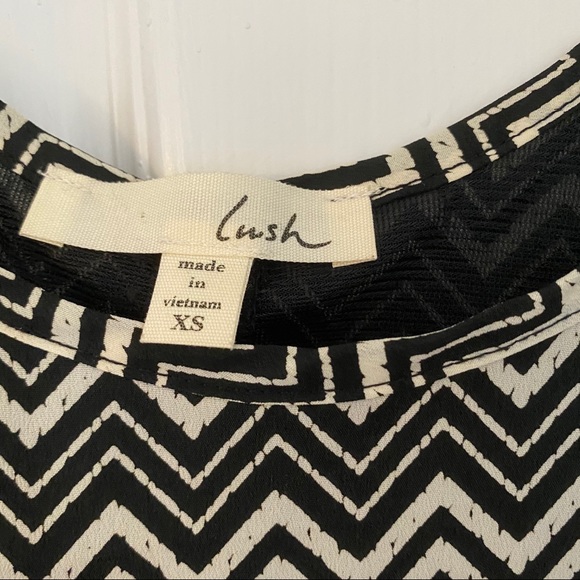 Lush chevron tank dress with bow - Picture 4 of 4